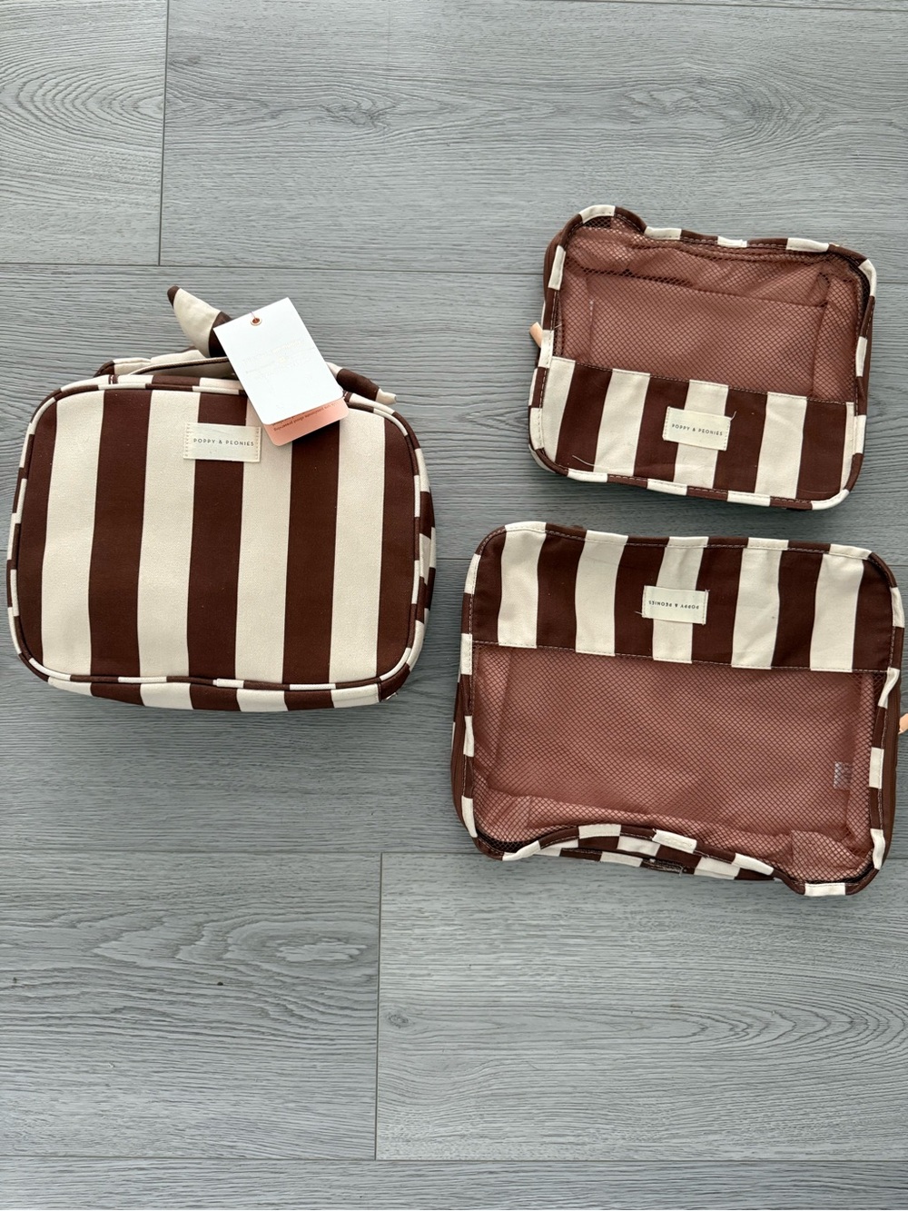Poppy and peony’s striped Brown & Cream Travel Organizer Set - Women Bags NWT 🌸